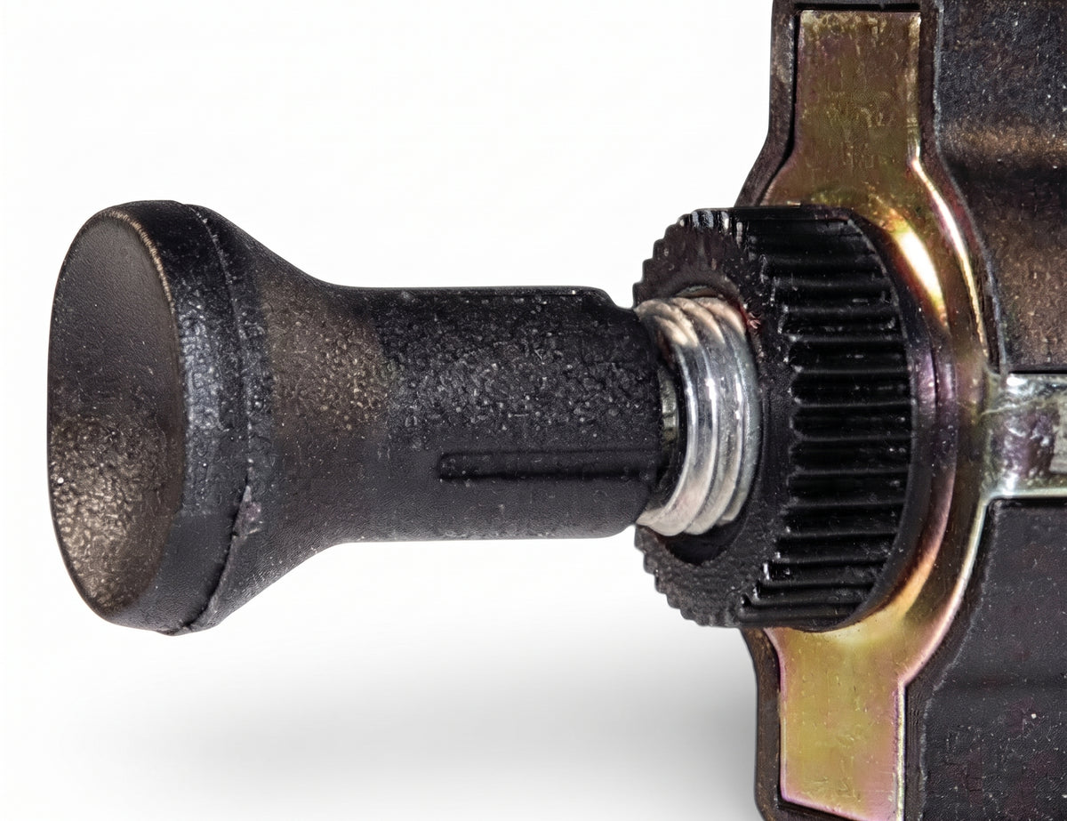 Pull On / Push Off Switch - Short Neck, Choke & Fuel Control 16A 12V / 8A 24V